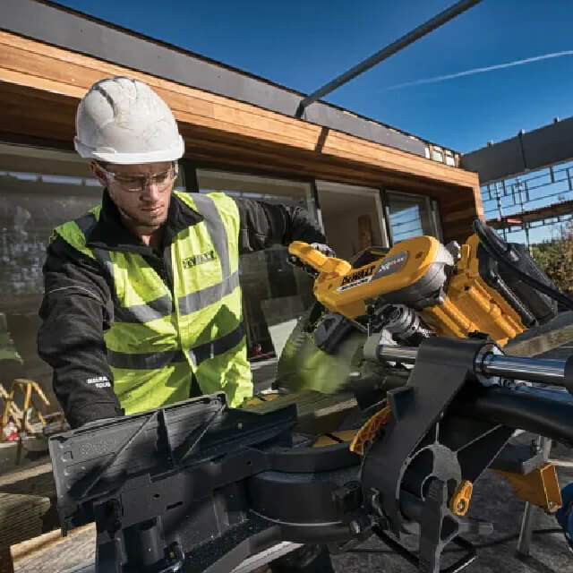 DeWalt DHS780T2 XR FlexVolt Mitre Saw 305mm 54V 2 x 2.0Ah Li-ion - Image 3